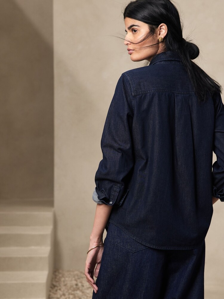 Banana Republic Blue Classic Denim Shirt - Image 2 of 4 Banana Republic Blue Classic Denim Shirt - Image 2 of 4
