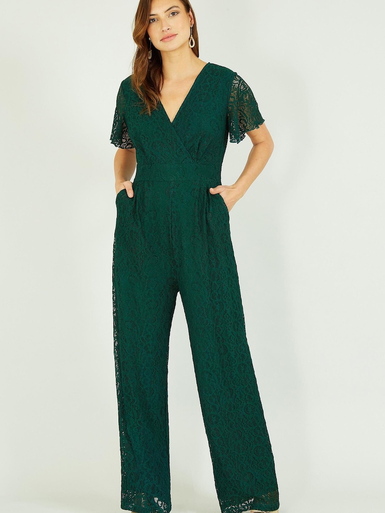 Smaragdgrün - Yumi Overall mit Spitzenbesatz - Bild 1 von 5 Smaragdgrün - Yumi Overall mit Spitzenbesatz - Bild 1 von 5