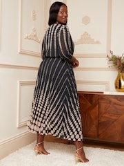 Love & Roses Black and White Spot Curve 3/4 Sleeve Printed Pleated Belted Midi Dress - Image 3 of 4