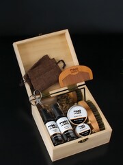 Mo Bros Wooden Signature Beard Grooming Collection Black Edition Gift Set - Image 2 of 4