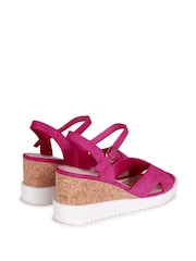 Fuchsia-Pink - Linzi Infinate Sandalen mit Keilabsatz und verflochtenen Vorderriemen - Bild 4 von 4