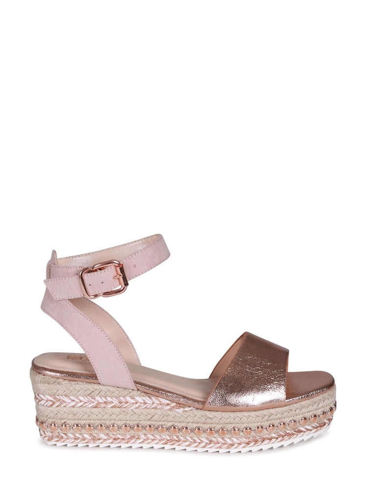 Linzi Disco Espadrilles-inspirierte Sandalen mit verziertem Keilabsatz - Bild 2 von 4 Linzi Disco Espadrilles-inspirierte Sandalen mit verziertem Keilabsatz - Bild 2 von 4