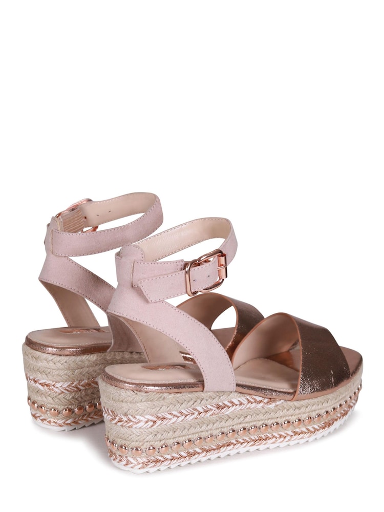 Linzi Disco Espadrilles-inspirierte Sandalen mit verziertem Keilabsatz - Bild 4 von 4 Linzi Disco Espadrilles-inspirierte Sandalen mit verziertem Keilabsatz - Bild 4 von 4