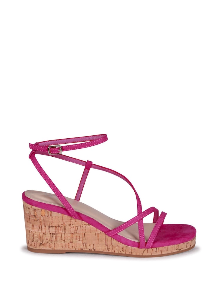 Pink - Linzi Aminah Riemensandalen mit Keilabsatz und Wickel-Knöchelriemen - Bild 2 von 4 Pink - Linzi Aminah Riemensandalen mit Keilabsatz und Wickel-Knöchelriemen - Bild 2 von 4