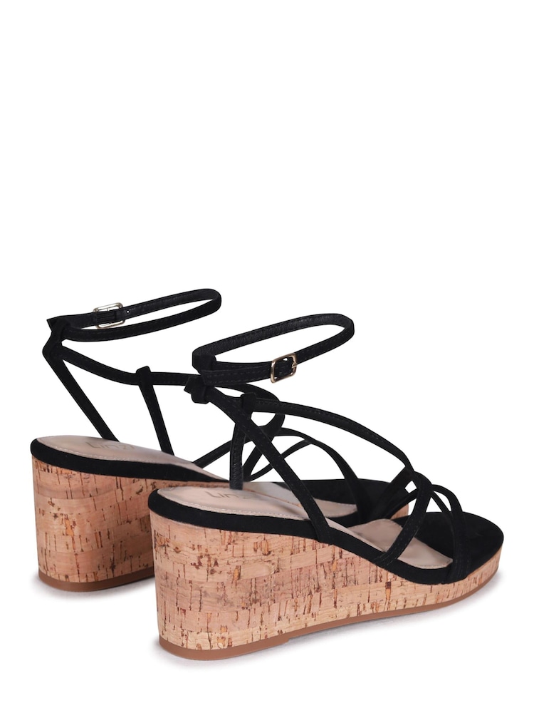 Schwarz - Linzi Aminah Riemensandalen mit Keilabsatz und Wickel-Knöchelriemen - Bild 4 von 4 Schwarz - Linzi Aminah Riemensandalen mit Keilabsatz und Wickel-Knöchelriemen - Bild 4 von 4