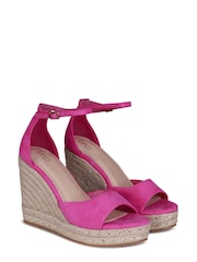 Hot Pink - Linzi Gracio Espadrilles mit Keil-Plateausohle und Wickelschnürung - Bild 3 von 4
