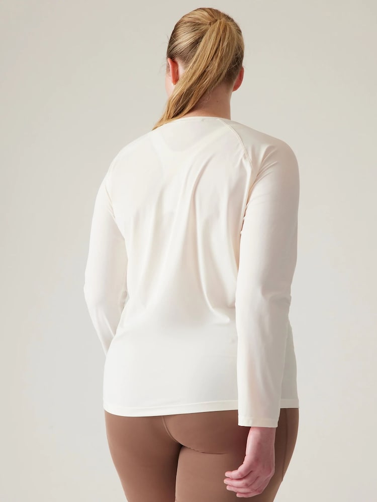 Athleta Cream Long Sleeve Crew Neck Train T-Shirt - Image 5 of 5