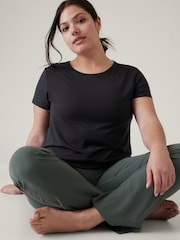 Athleta Black Short Sleeve Crew Neck Air Out T-Shirt - Image 4 of 7