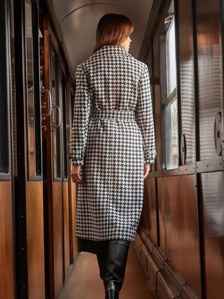 Love & Roses Black/White Dogtooth Belted Wrap Coat - Image 3 of 4