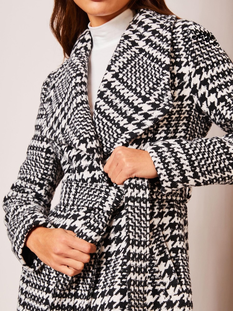 Lipsy Black/White Petite Dropped Collar Belted Wrap Trench Coat - Image 4 of 4
