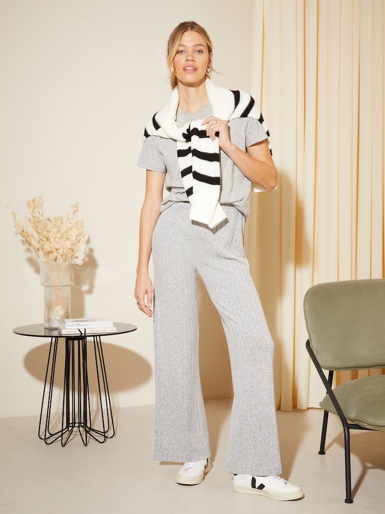 Grau - Friends Like These Gerippte Hose aus kuscheligem Jersey mit weitem Bein - Bild 2 von 3 Grau - Friends Like These Gerippte Hose aus kuscheligem Jersey mit weitem Bein - Bild 2 von 3