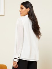 Love & Roses Ivory White and Black Contrast Collar Button Through Shirt - Image 3 of 4