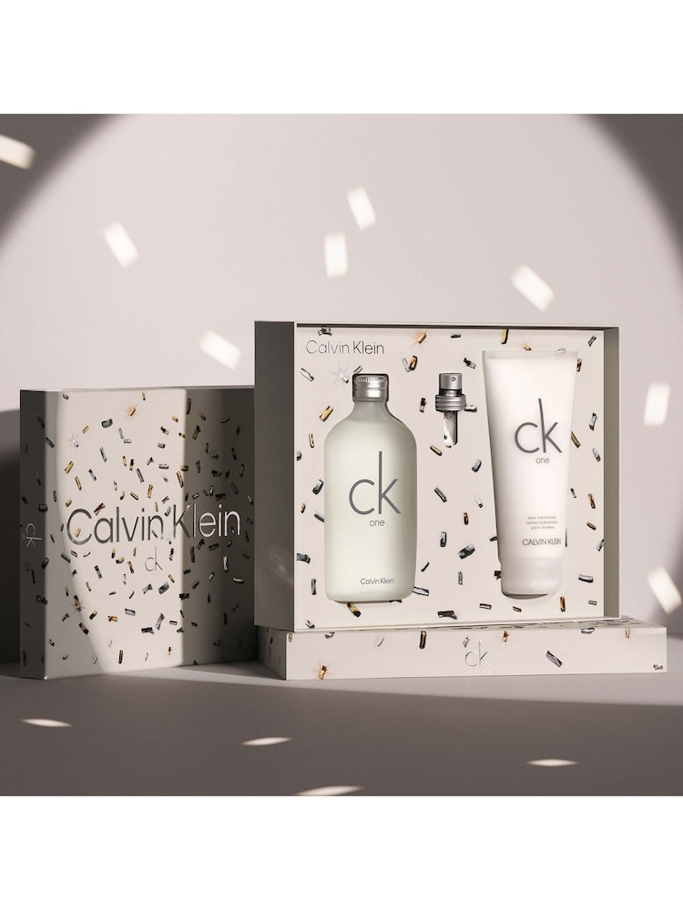 Calvin Klein CK ONE Eau de Toilette 50ml Gift Set (Worth £42) - Image 4 of 4