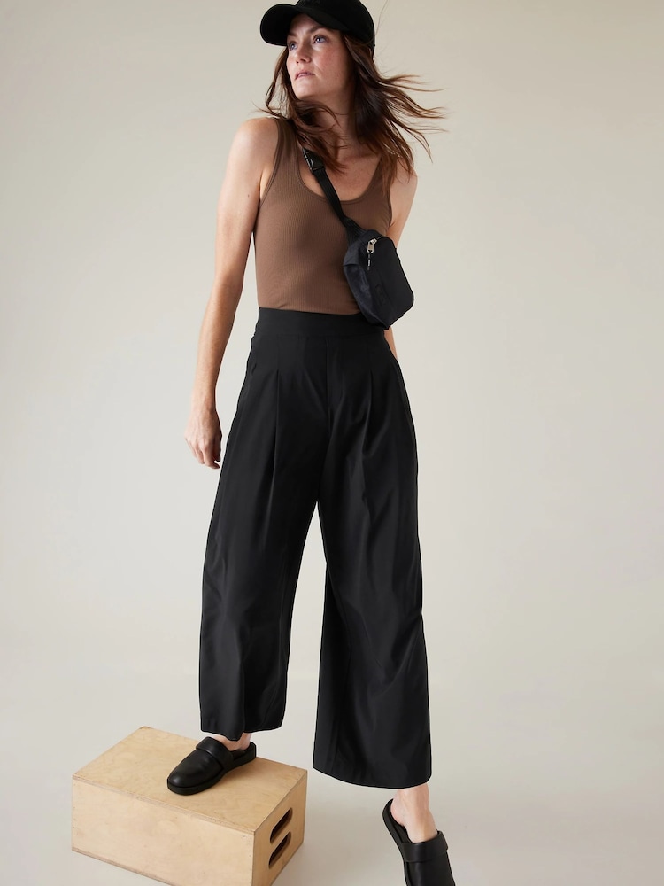 Athleta Black Brooklyn Mid Rise Lightweight Wide Leg Trousers - Image 2 of 3 Athleta Black Brooklyn Mid Rise Lightweight Wide Leg Trousers - Image 2 of 3