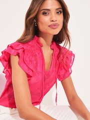 Lipsy Pretty Kurzärmeliges Shell-Top mit Rüschen und Bindeband am Ausschnitt - Bild 4 von 4