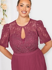 Yours Curve Red London Occasion Lace Puff Sleeve Pleat Maxi Dress - Image 4 of 4