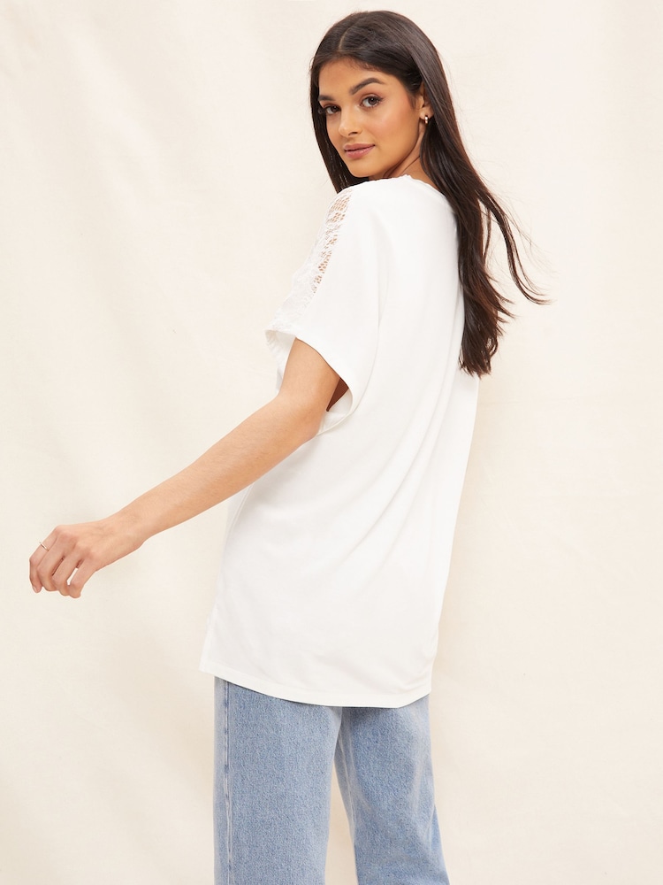 Friends Like These White Lace Short Sleeve V Neck Tunic Top - Image 2 of 4 Friends Like These White Lace Short Sleeve V Neck Tunic Top - Image 2 of 4