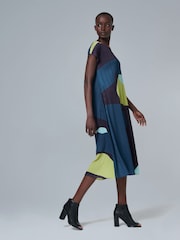 leem Grey Printed Plisse Midi Dress - Image 3 of 6