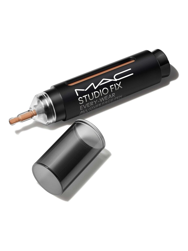 MAC Studio Fix Every Wear All Over Face Pen - Image 2 of 4 MAC Studio Fix Every Wear All Over Face Pen - Image 2 of 4