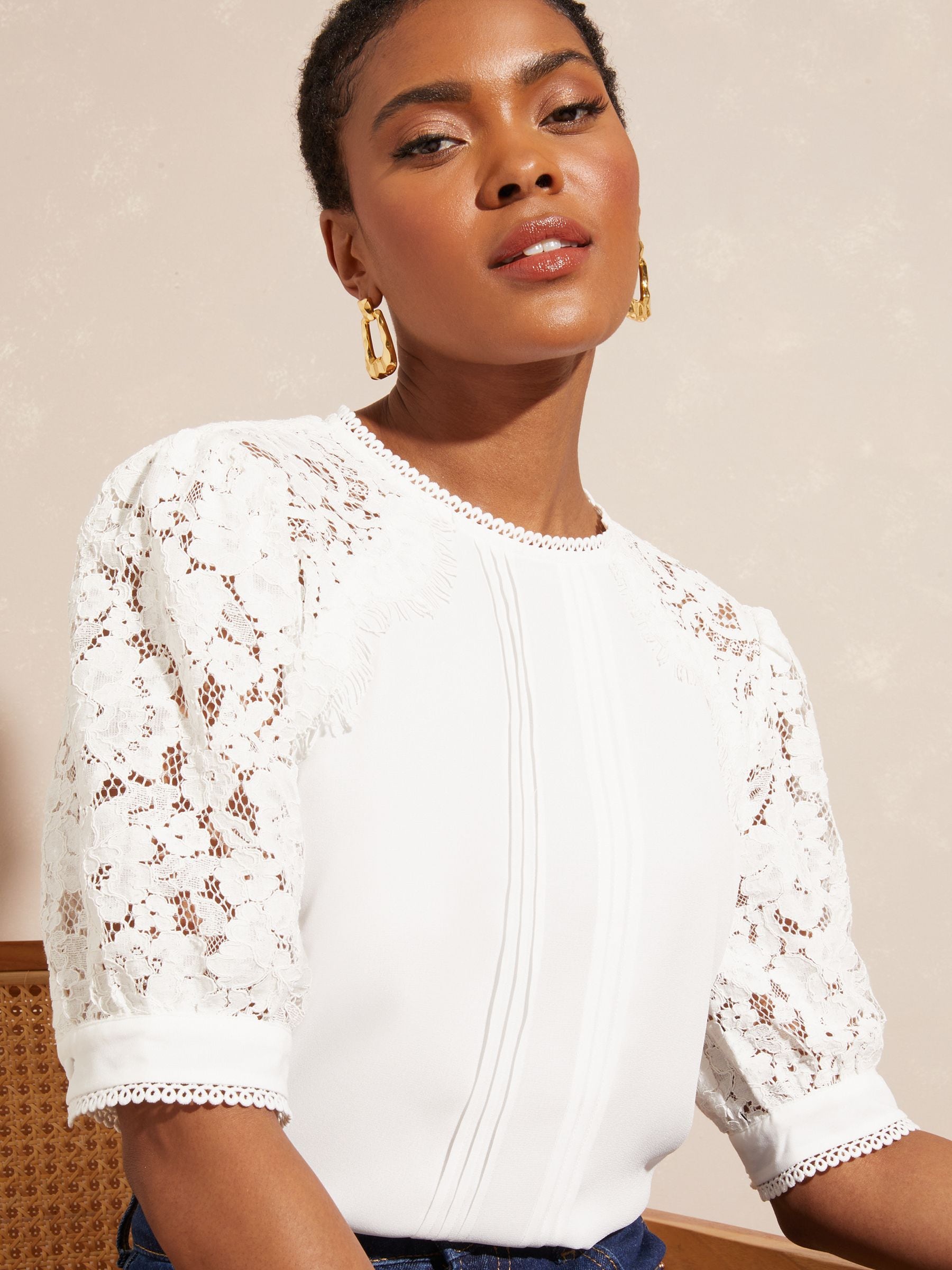Short sleeve lace sale