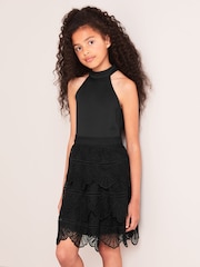 Lipsy Spitzenkleid für besondere Anlässe mit Stufendesign - Bild 1 von 4
