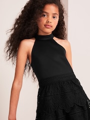 Lipsy Spitzenkleid für besondere Anlässe mit Stufendesign - Bild 4 von 4