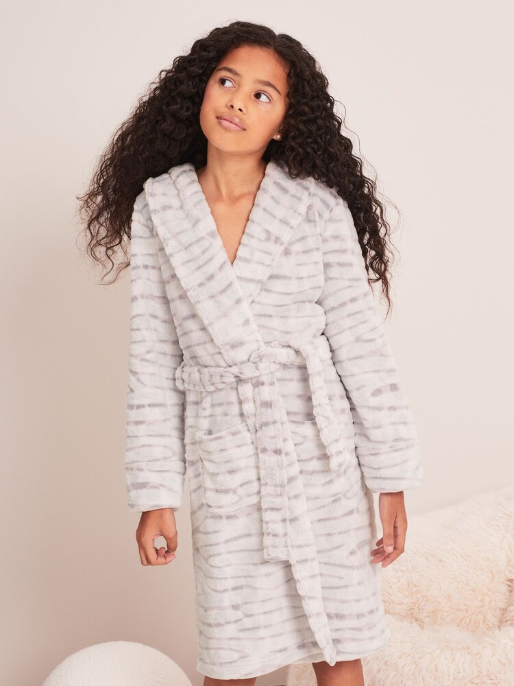 Vijola s cvetličnim vzorcem - Lipsy cosy flis dressing halja - Slika 1 iz 4 Vijola s cvetličnim vzorcem - Lipsy cosy flis dressing halja - Slika 1 iz 4