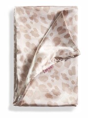 Kitsch Leopard Satin Pillowcase - Image 2 of 4