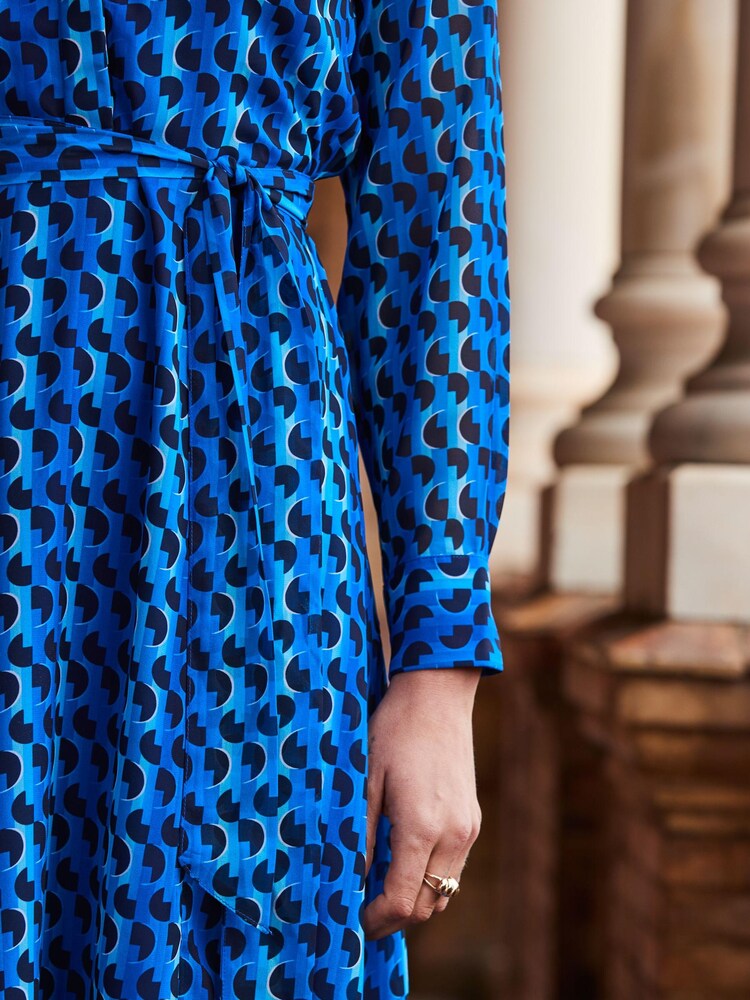 Sosandar Blue Geo Rever Collar Belted Midi Shirt Dress - Image 5 of 5