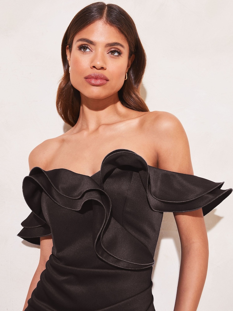 Schwarz - Lipsy Bardot-Midikleid mit Rüschen, Schlitz und Wickeldesign - Bild 4 von 4 Schwarz - Lipsy Bardot-Midikleid mit Rüschen, Schlitz und Wickeldesign - Bild 4 von 4