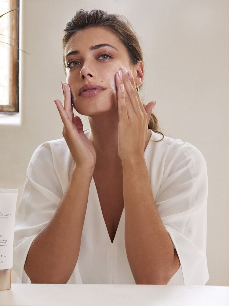 Rituals The Ritual of Namaste Skin Brightening Face Exfoliator - Image 6 of 6