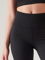 Athleta Black Aurora Seamless 7" Shorts - Image 4 of 4