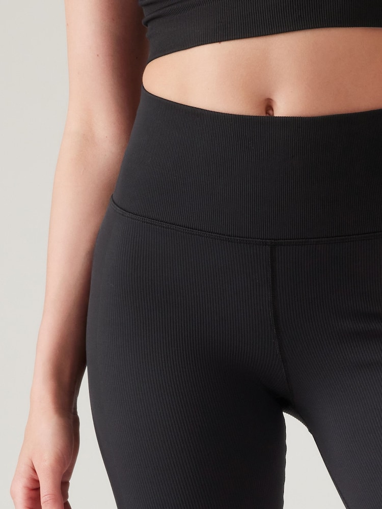 Athleta Black Aurora Seamless 7" Shorts - Image 4 of 4