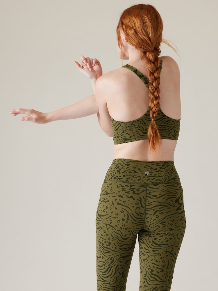 Athleta Green A-C Cup Transcend Plunge Low Impact Sports Bra - Image 2 of 4 Athleta Green A-C Cup Transcend Plunge Low Impact Sports Bra - Image 2 of 4