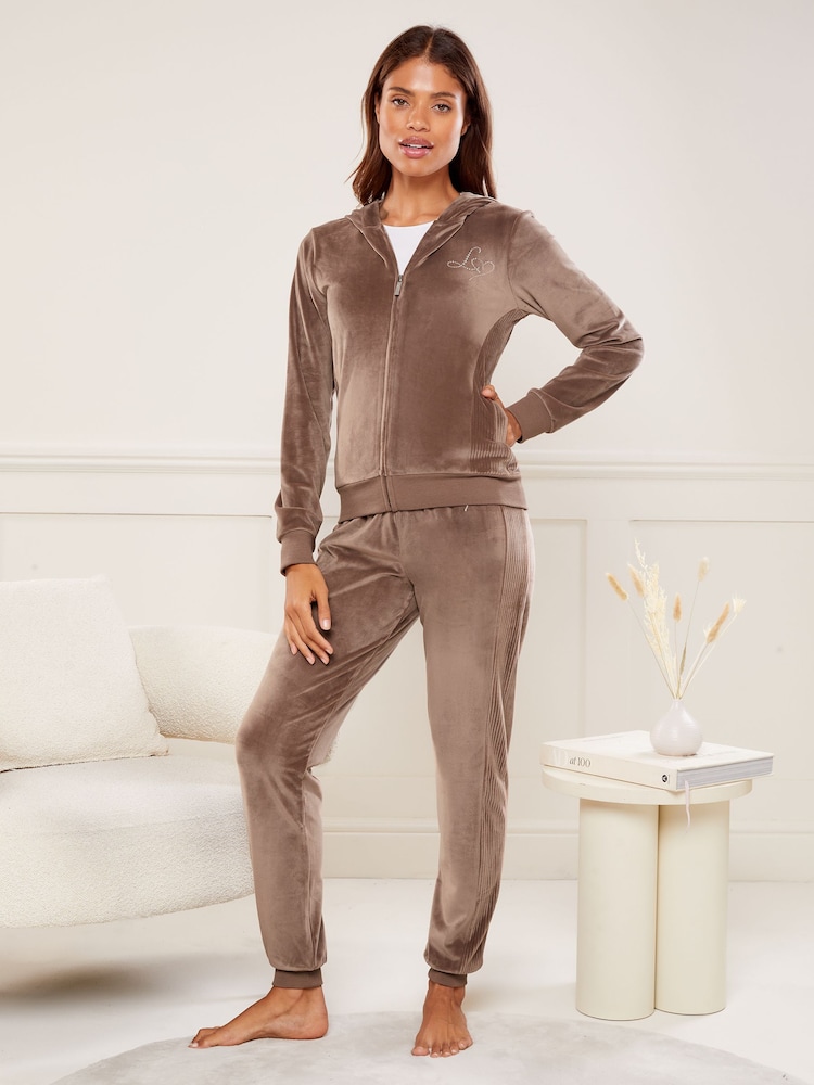 Lipsy Camel Embroidered Patch Velour Zip Up Hoodie - Image 4 of 4