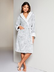 Lipsy Grey Leopard Animal Cosy Borg Super Soft Dressing Gown - Image 3 of 4