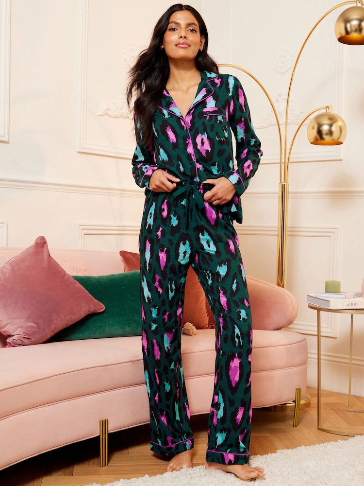 Love & Roses Green Leopard Super Soft Button Through Pyjamas - Image 4 of 4