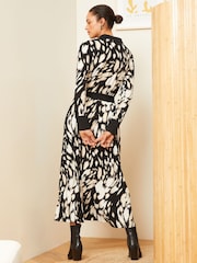 Love & Roses Black Animal Petite Jersey Pleated Belted Midi Summer Shirt Dress - Image 3 of 4