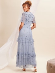 Love & Roses Brautjungfern-Maxikleid mit verzierten Netzstoff-Stufen - Bild 3 von 4