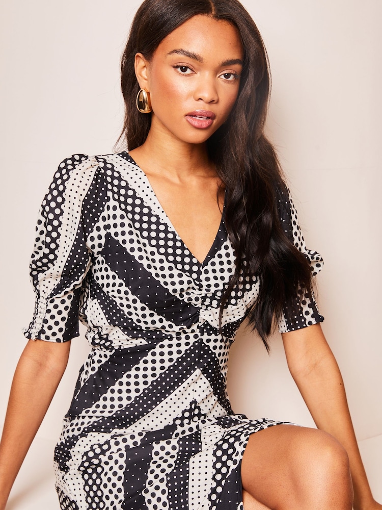 Lipsy Black V Neck Spot Short Sleeve Midi Dress - Image 4 of 4