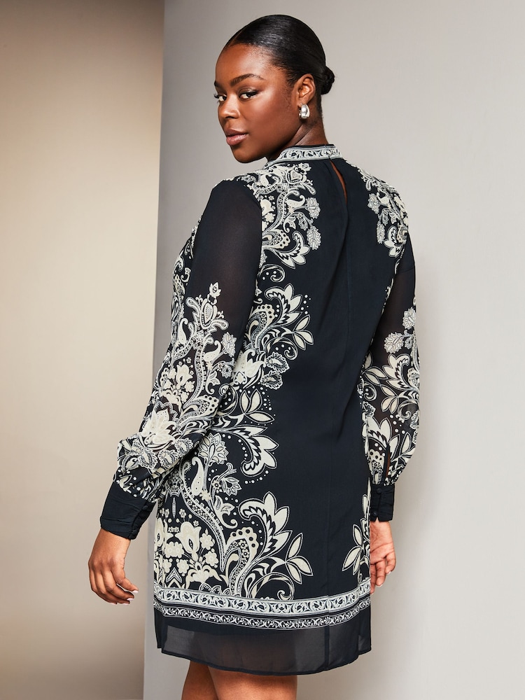 Lipsy Black/White Curve Placement Printed Long Sleeve Shift Mini Dress - Image 2 of 4