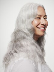Olaplex No. 5P Blonde Enhancer Toning Conditioner 250ml - Image 4 of 5