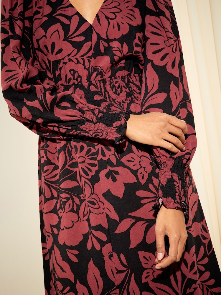 Friends Like These Red Floral V Neck Shirred Waist Long Puff Sleeve Midi Dress - Image 4 of 4