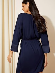 Bleumarin albastru - Rochie mini cu mânecă 3/4 Cu curea Jerseu și tiv Friends Like These Satin - Imaginea 4 din 4