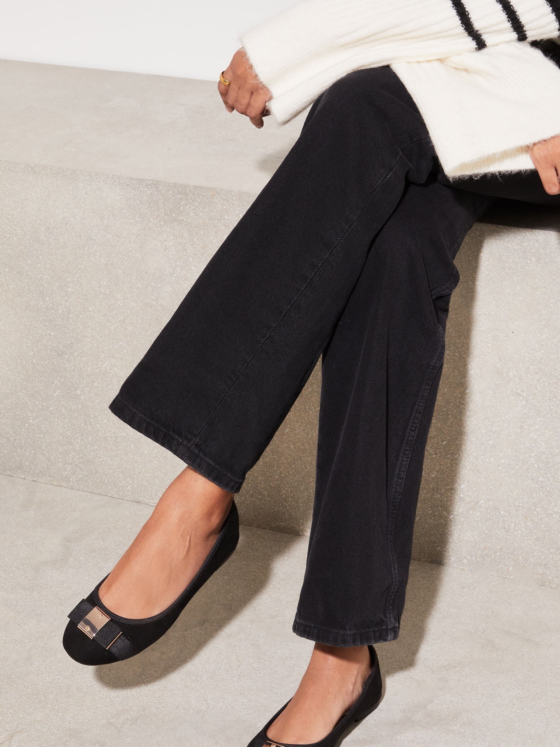 Next black pumps discount