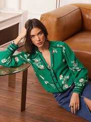 Love & Roses Green Floral Petite Ric Rac Trim Printed V Neck Shirt - Image 4 of 4