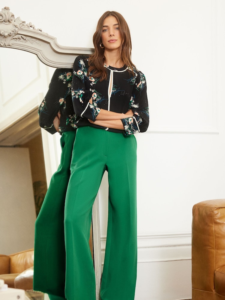 Love & Roses Black Floral Petite Printed Tipped 3/4 Sleeve Keyhole Blouse - Image 2 of 4