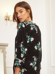 Love & Roses Black Floral Petite Printed Tipped 3/4 Sleeve Keyhole Blouse - Image 3 of 4