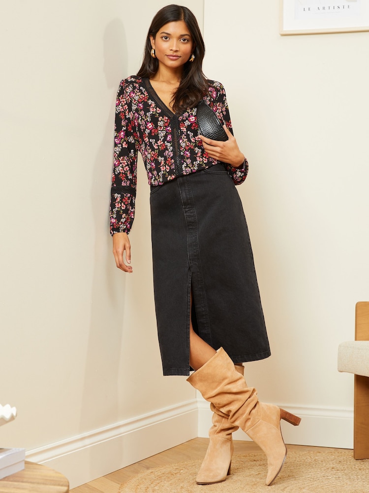 Love & Roses Black And Red Ditsy Floral Petite Jersey V Neck Long Sleeve Lace Insert Blouse - Image 4 of 4