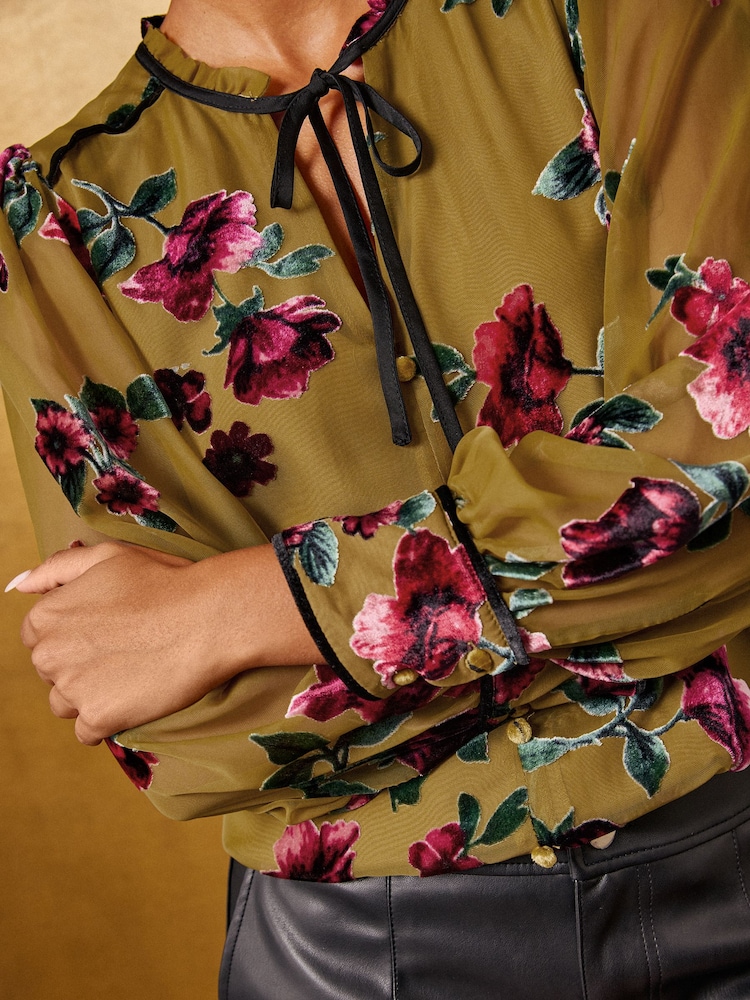 Olive Grön - Love & Roses Burnout Notch Neck Långärmad Blus - Bild 2 av 5
